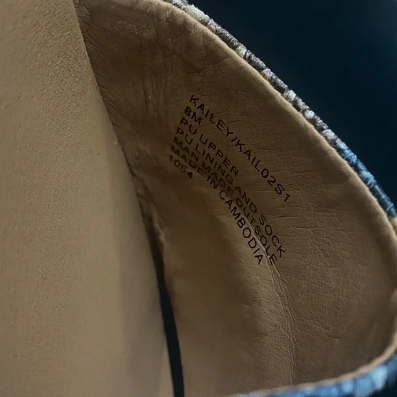 🎁Steve Madden Snake Print Slide Sandals - Picture 2 of 2